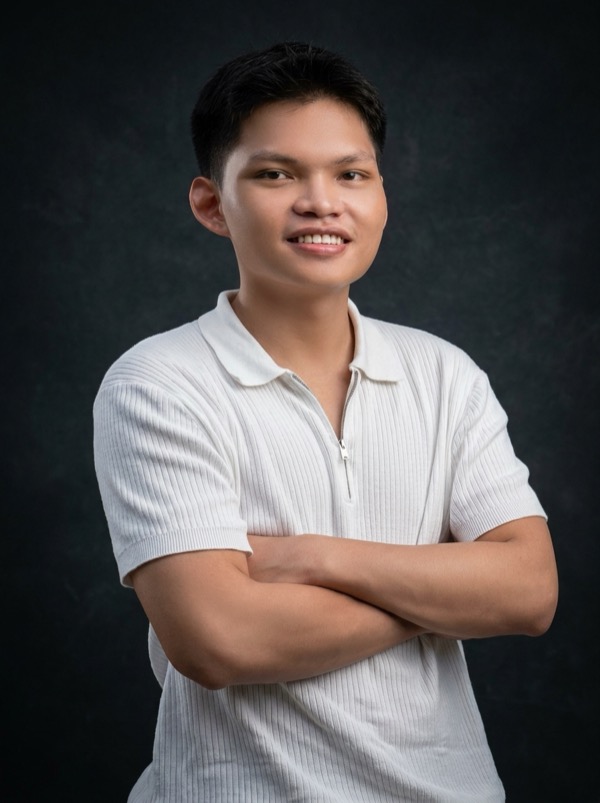 Louis Pham — Phạm Trắc Long